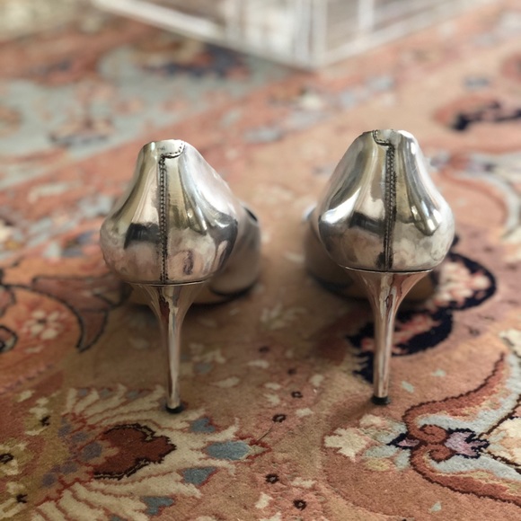 Silver Brian Atwood ‘Malika’ pumps - Picture 2 of 4